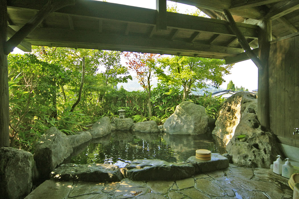 歴史ある筋湯温泉